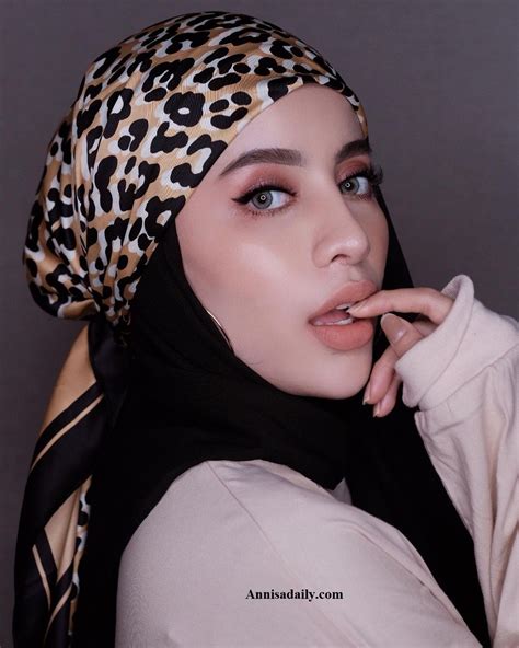 Trik Pakai Lipstik Nude Agar Tak Tampak Pucat Dan Tetap Cantik Homlovely