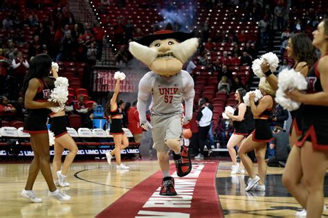 Unlv Retiring Hey Reb Mascot Keeping Rebels Nickname