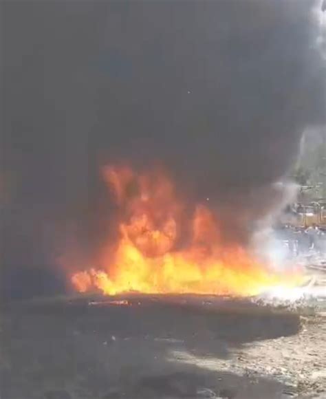 Massive Fire Broke Out Indore Devguradiya Fair Chaos Broke Out Spot