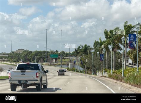 Interstate 95 Sign High Resolution Stock Photography And Images Alamy