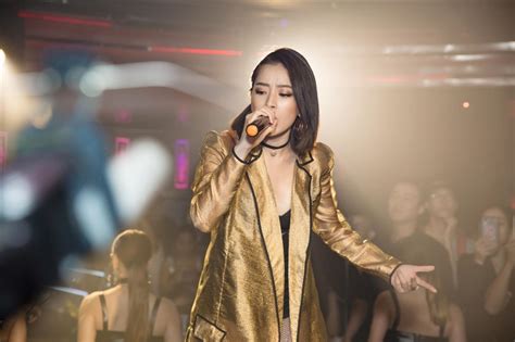 Chi Pu T Hot Girl Nh Nh Nh N Ca S Nhi U Th Phi