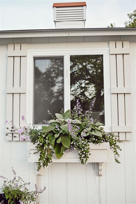 Diy Window Planter Box Plans : 13 Diy Planter Box Plans For Free ...