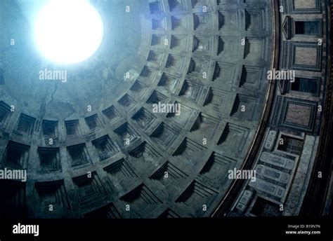 Pantheon dome interior 25 BC Rome Stock Photo - Alamy