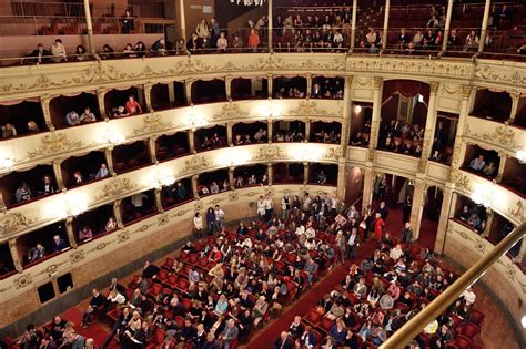 Organizza Un Evento Nei Teatri Della Pergola Rifredi Ed Era