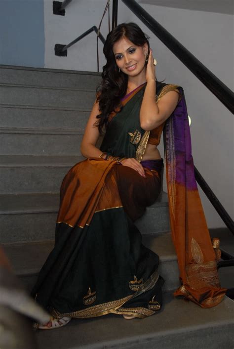 Rushi Movie Actress Supriya Shailaja Hot Saree Stills