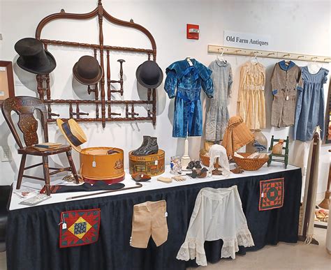 Weaving Past And Present At Penn Dry Goods Textile Show Antiques And