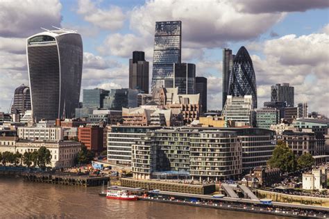 Gradual safe return on the Square Mile's streets » Civitas ReVeAL