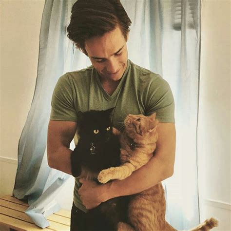 Hot Dudes With Kittens Is Still The Most Purrfect Instagram Account Ever New Pics Bored
