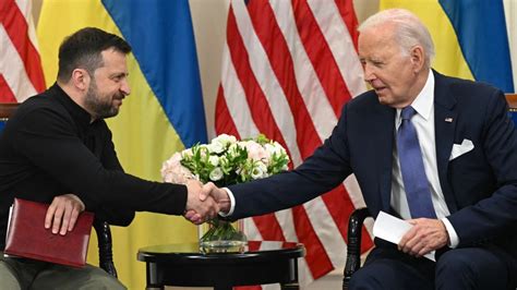 Rais Biden Akutana Na Rais Zelenskyy