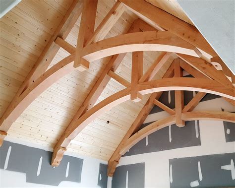 Pin By Vi On Wood Beams Timber Truss Timber Frame Garage Timber