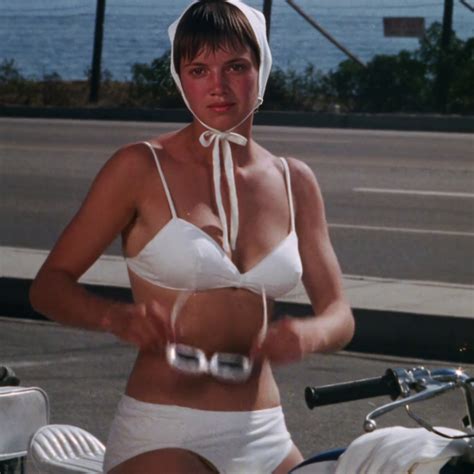 Cinestesya This Is Actress Elizabeth James Who Became Known For Her
