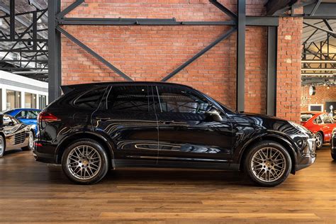 Porsche Cayenne Black Richmonds