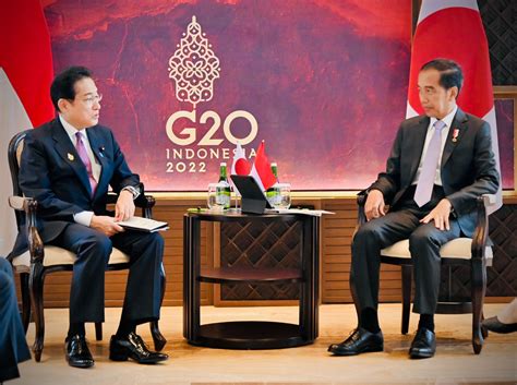 jokowi presiden lakukan pertemuan bilateral  pm jepang suara