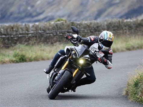 Xe Naked Bike L G M U Naked Bike Yamaha T T Nh T Hi N Nay