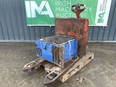 Linde T20 Electric Pallet Truck Cw Charger No Key In Naas Ireland