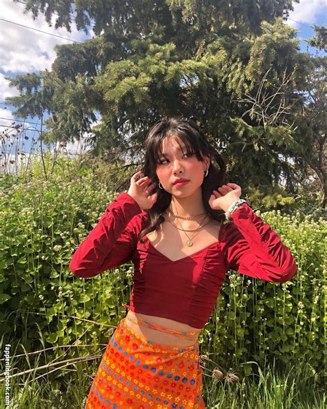 Olivia Sun Oliviaspark Nude OnlyFans Leaks Fappening FappeningBook