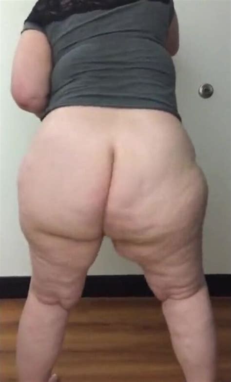 Fat Pawg Shaking Ass ThisVid