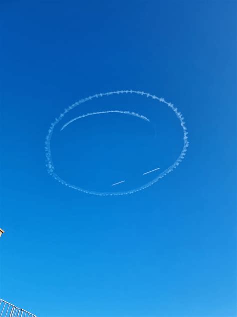 Cambridge airport workers on their lunch break : r/cambridge