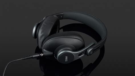 AKG K371 Review | headphonecheck.com