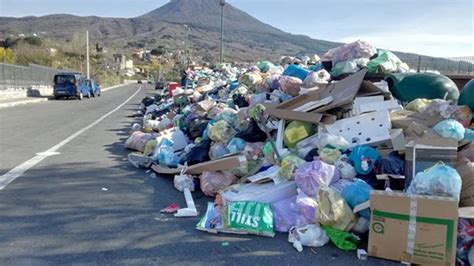 Emergenza Rifiuti Torre Del Greco