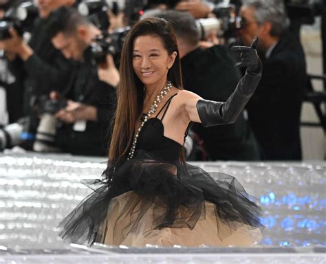 Vera Wang Pairs New Old Money Blonde Hair With Cutout Crop Top At 76