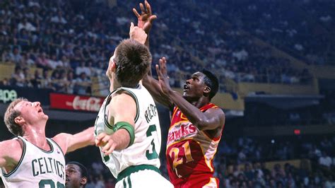 Un Día Como Hoy En La Nba El Mano A Mano Entre Dominique Wilkins Y