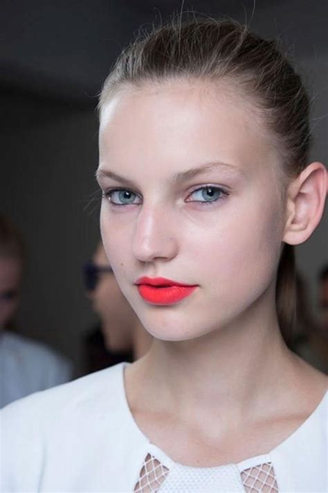 Top 12 Màu son hot nhất hiện nay toplist vn