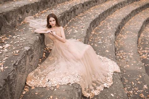 Di N V Y H Ng Nude Gi A Tr I L Nh C Ng Sam P Nh Ti N N Gi A C Ng Vi N