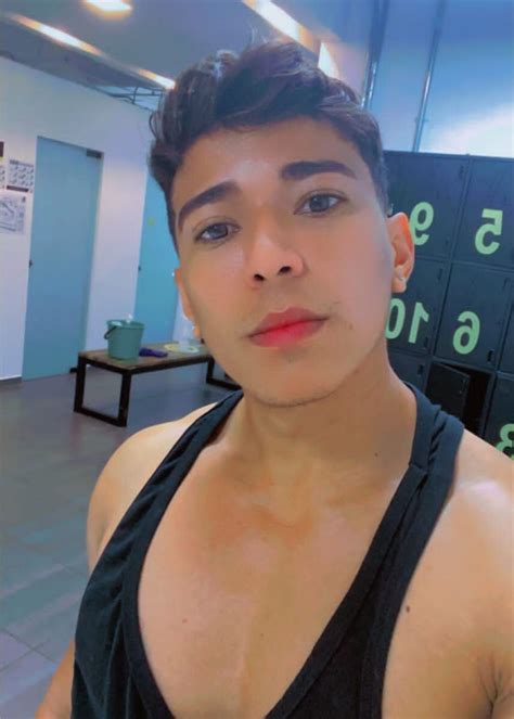 LEUMAM HOT Free Live Webcam Show XXX Chat XHamsterLive