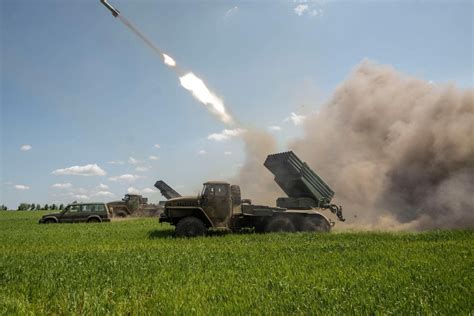 "Холодноярці" показали, як БМ-21 "Град" збирає "урожай" з окупантів ...