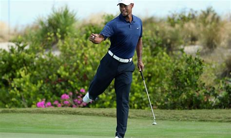 VIDEO: Tiger Woods’ fist pump is back after burying long par putt