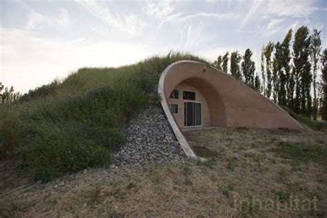 Photos Earth Sheltered Formworks Farmhouse Rises In Californias Central Valley