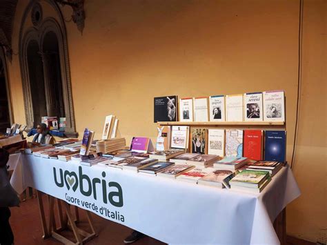 Umbria Libri Al Chiostro Di San Pietro