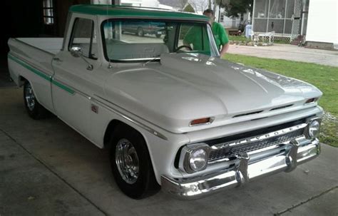 1966 Chevrolet C10 Pick Up Hot Rod