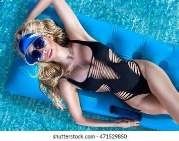 Sexy Woman Elegant Bikini On Sun Tanned Stock Photo 471529841 Shutterstock