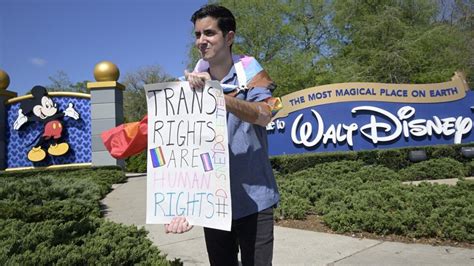 Disney Vs Florida Disputa Pol Tica Por La Ley No Digas Gay Amenaza Con Pasar A Lo Econ Mico