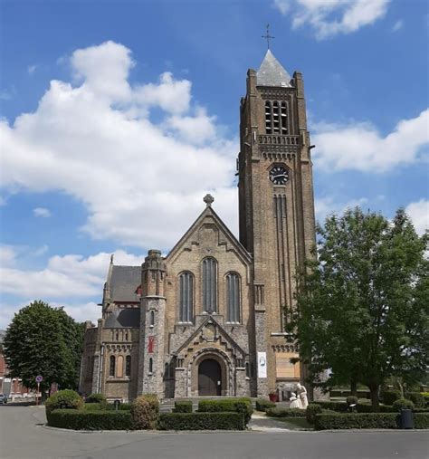 Eglise Saints Pierre et Paul på Comines Warneton Hainaut Find a