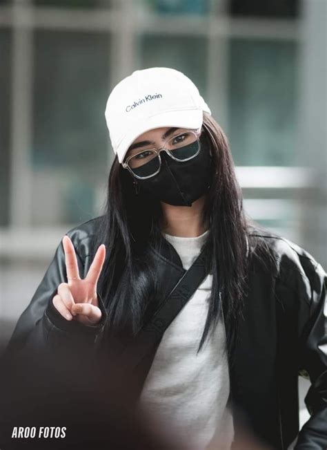 Pin By C On Bini Pretty Brunette Quick Red Hair