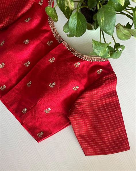 Pin By Manjula Reddy On Blouses Cutwork Blouse Designs Fancy Blouse