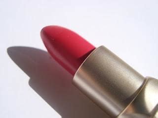 Review Swatches Lippenstift In Hot Pink Von Annemarie B Rlind