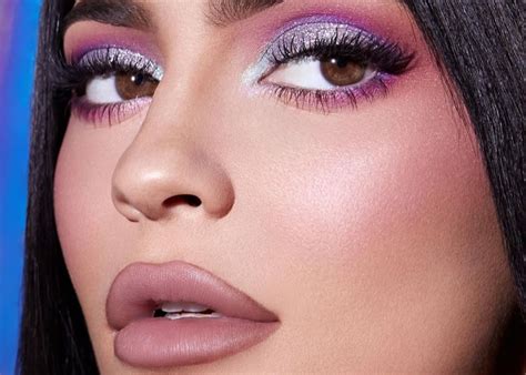 Kylie Jenner Lips Kylie Jenner Lip Kit Sells Out In Less Than 60