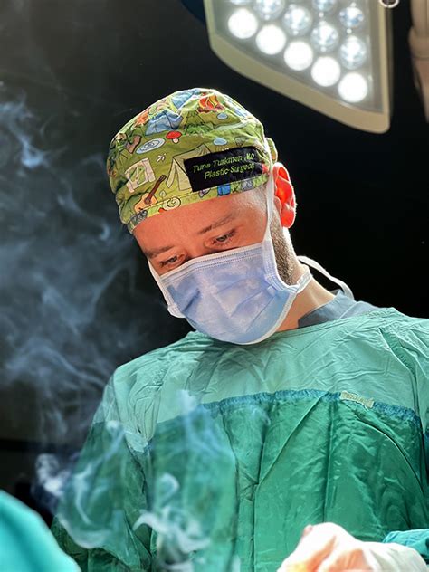 Op.Dr. Hasan Tuna Türkmen - İstanbul Plastik ve Estetik Cerrahı