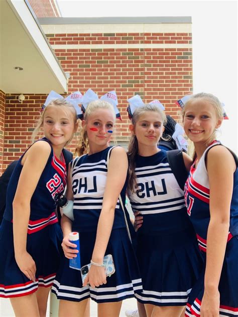 Pin By Jackie🦋 ️ On Cheer Tips Cheerleading Photos Cheer Routines