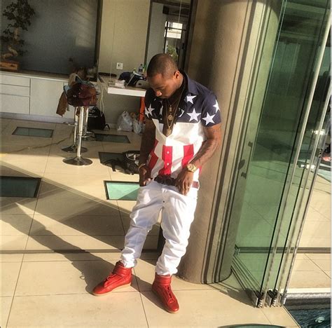 It Is My Money - Davido Explains Why He Flaunts His Wealth on Social Networks | 36NG