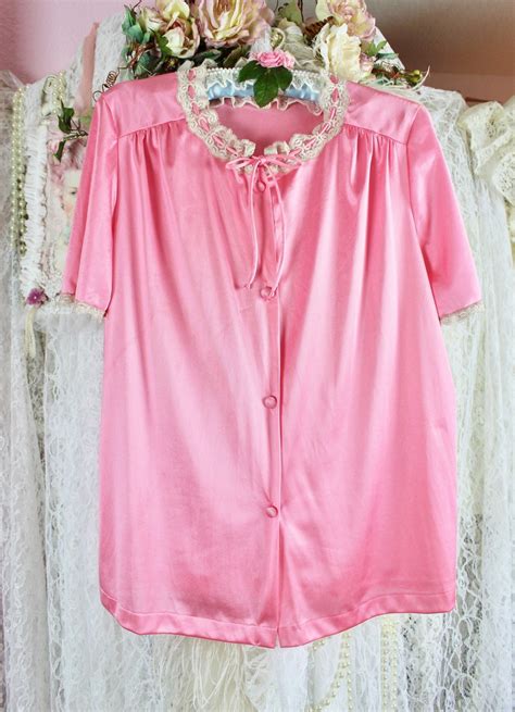 Vintage 70s Vanity Fair Silky Baby Pink Lingerie Sleepwear Top Intimates Sleepwear Pajamas