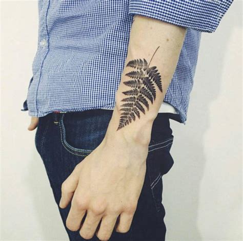 40 Beautiful Fern Frond Tattoo Designs Tattooblend