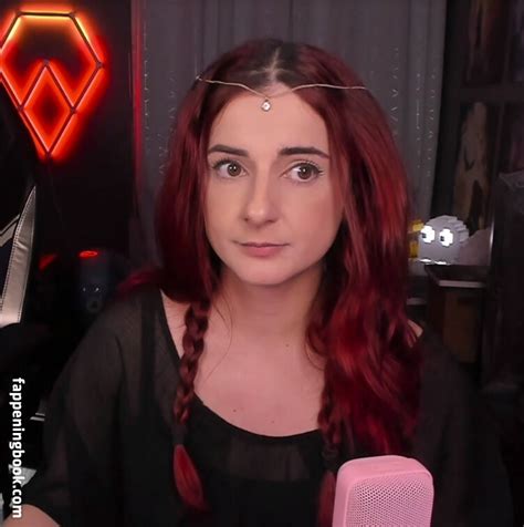 AnnieFuchsia Anniefuchsia Nude OnlyFans Leaks Fappening Page FappeningBook