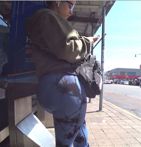 Round Bubble Booty Latina Cutie In Blue Wedged Leggings Phatassvision