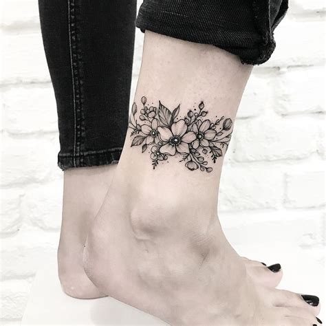 Tatuaje Ramillete De Flores Estilo Enredadera Por Terryemi Tattoo