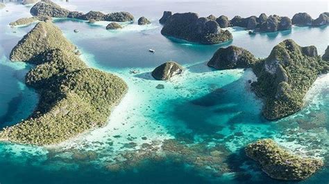 Melihat 10 Destinasi Wisata Papua Barat Daya Di Raja Ampat Yuk